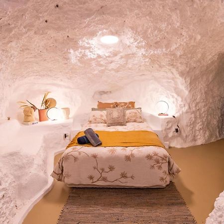 White Cliffs Accommodation -Daybreak Dugout - Unique Cave House 外观 照片