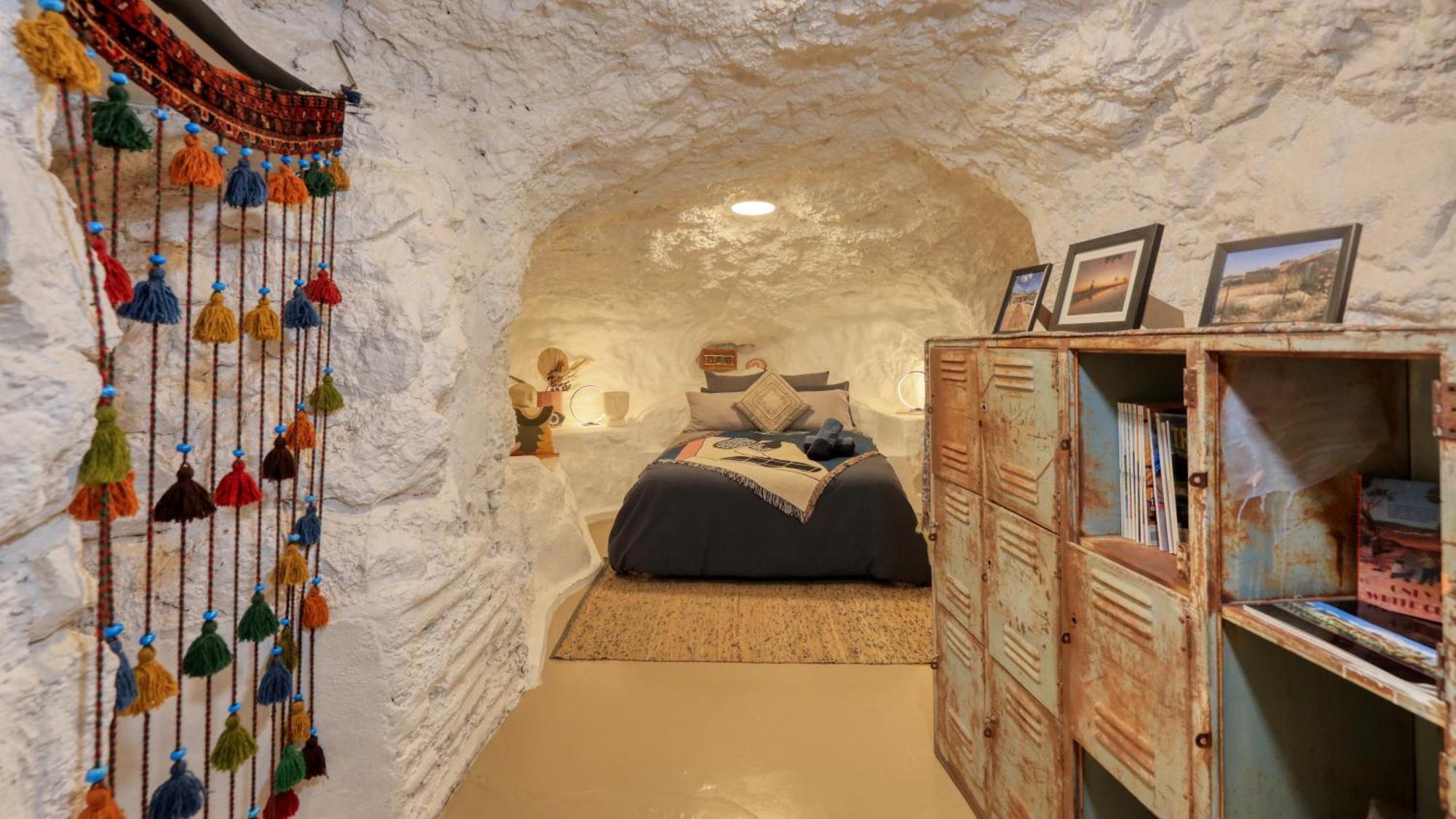 White Cliffs Accommodation -Daybreak Dugout - Unique Cave House 外观 照片