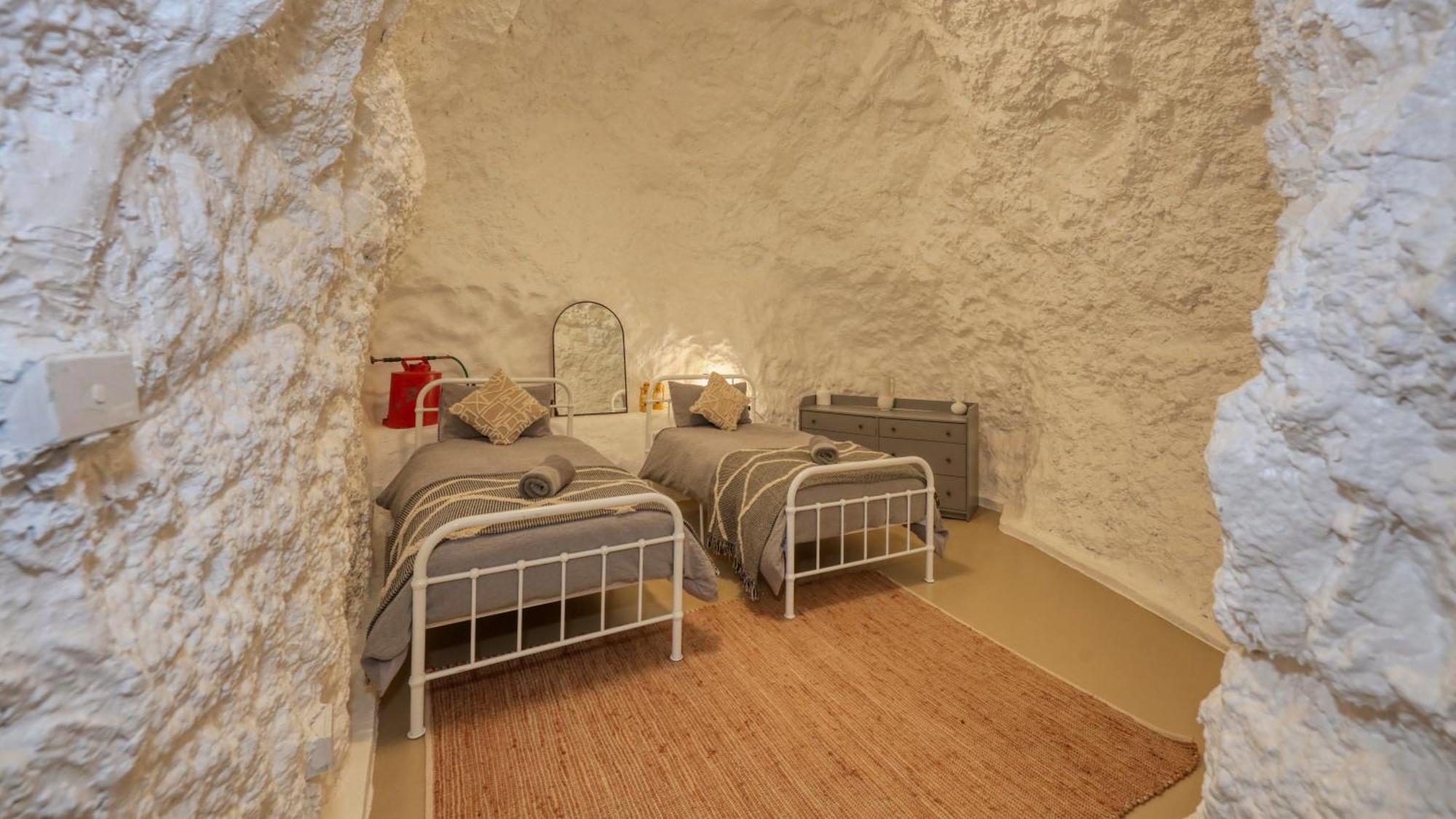 White Cliffs Accommodation -Daybreak Dugout - Unique Cave House 外观 照片